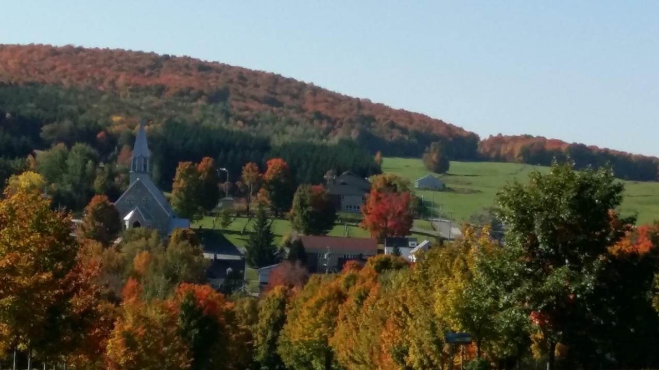 Gite Au Pied Des Appalaches Sainte-Sophie-D'Halifax Exteriér fotografie